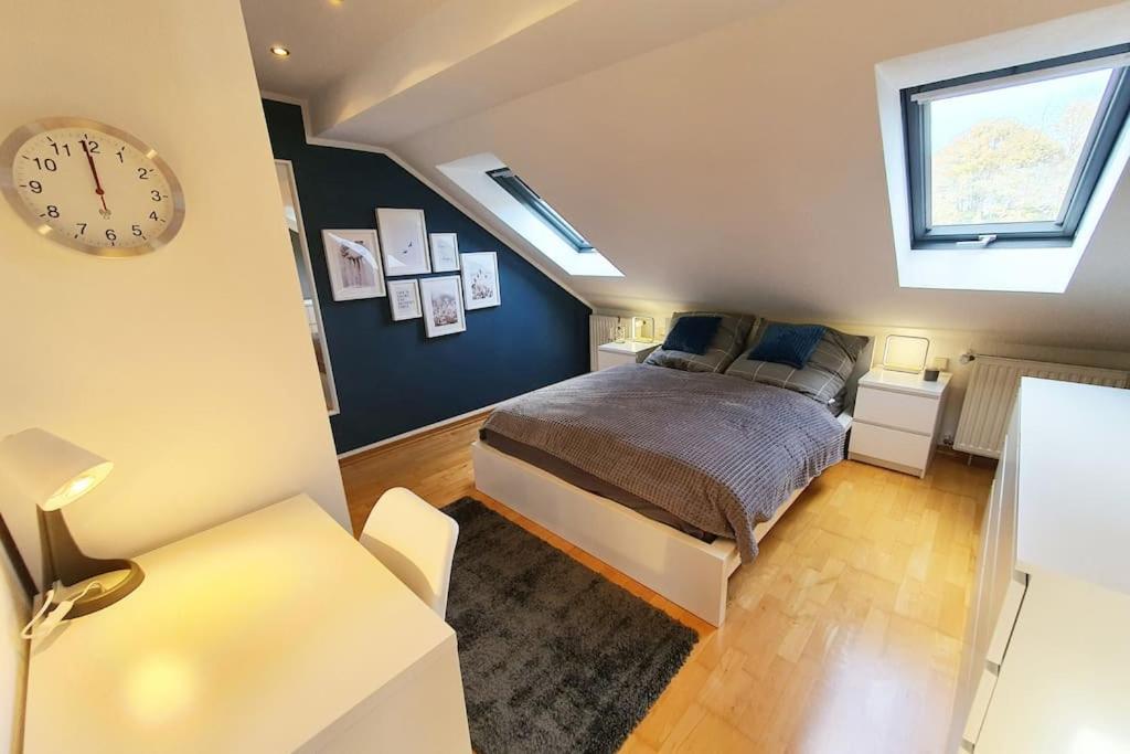 Modernes Und Ruhiges Appartement Mit Loggia Marl Bagian luar foto