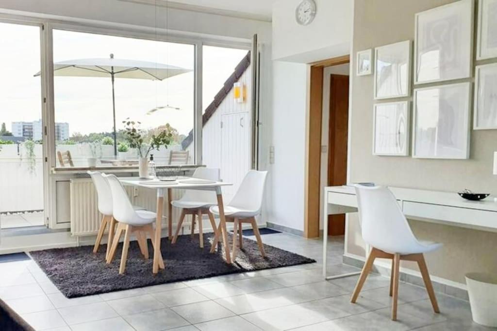 Modernes Und Ruhiges Appartement Mit Loggia Marl Bagian luar foto