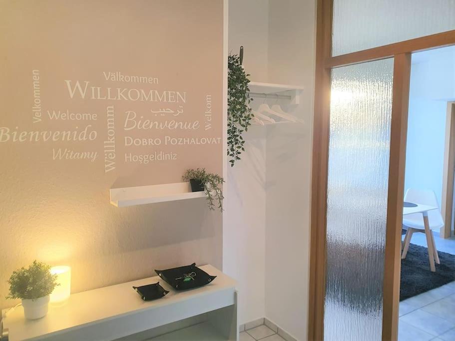 Modernes Und Ruhiges Appartement Mit Loggia Marl Bagian luar foto