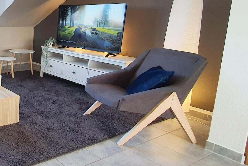 Modernes Und Ruhiges Appartement Mit Loggia Marl Bagian luar foto