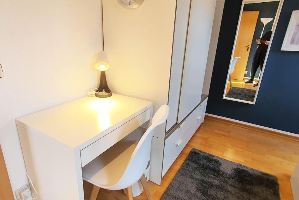 Modernes Und Ruhiges Appartement Mit Loggia Marl Bagian luar foto
