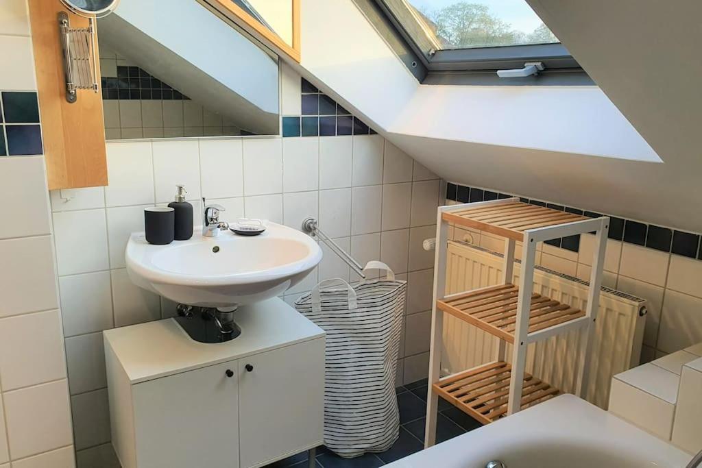 Modernes Und Ruhiges Appartement Mit Loggia Marl Bagian luar foto